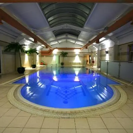 The Great Northern 4*