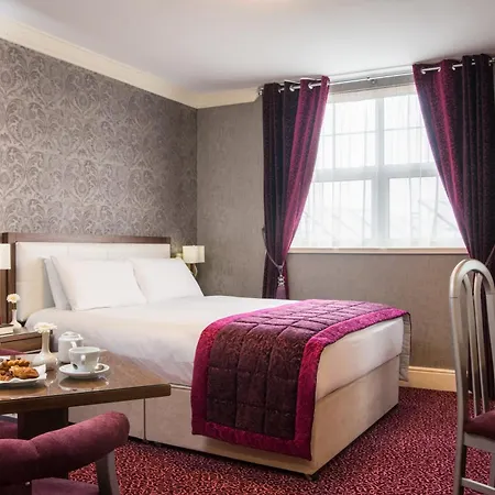 The Great Northern 4*