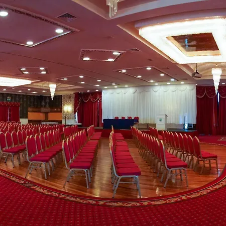 The Great Northern 4*