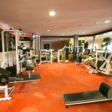 The Great Northern 4*