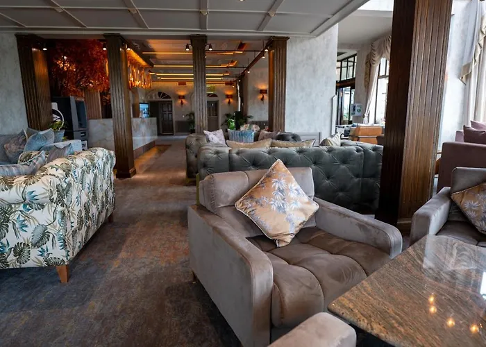 The Great Northern 4*