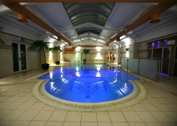 The Great Northern 4*