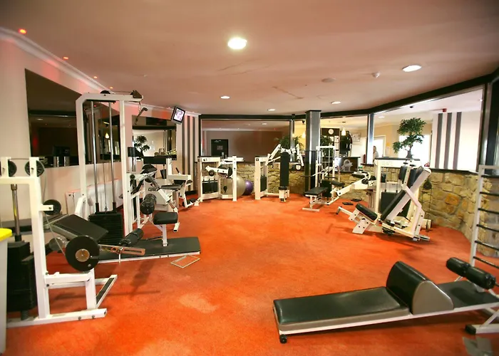 The Great Northern 4*